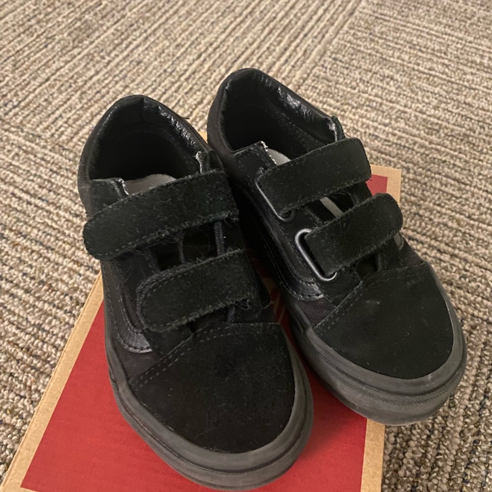 Old school black vans size 10c